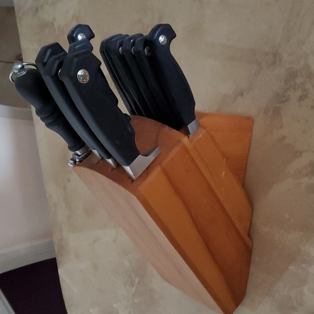Vintage Butcher Block Set with (12) knives/tool